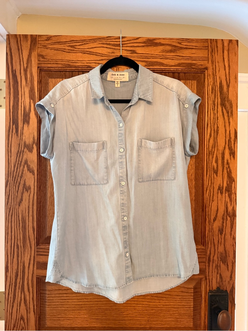 cloth & stone Light Blue Tencel Button-Up Shirt, size small